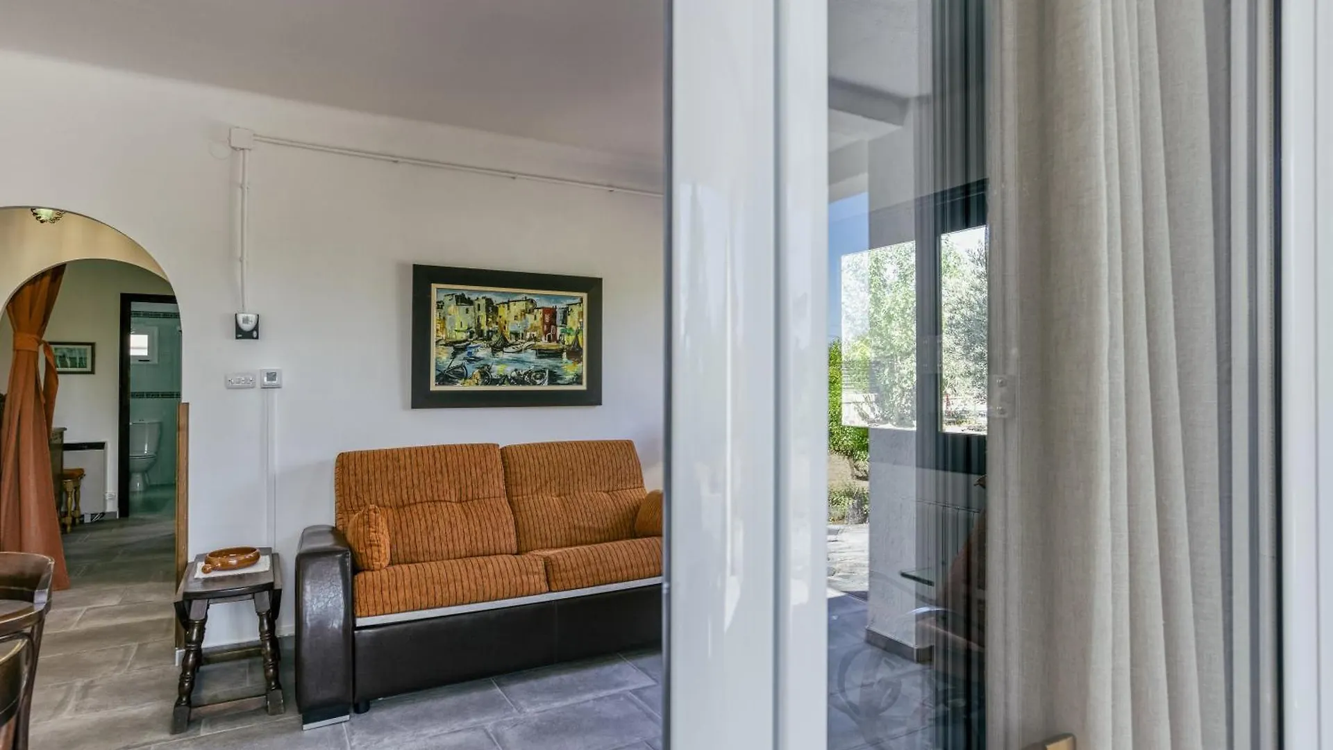 Apartamento Pie De Jardin En Roses Spain